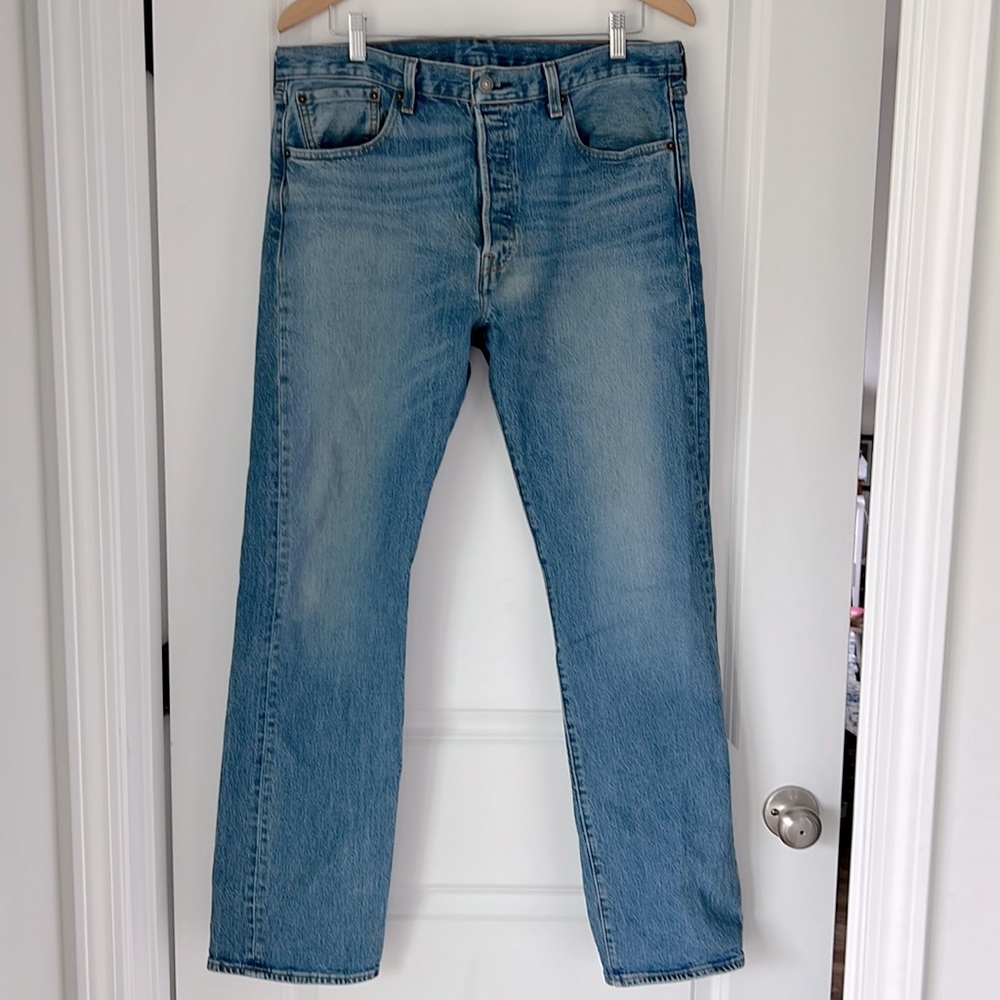 W34 L32 Levi Strauss Jeans with button fly